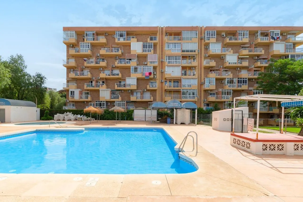 Apartamento Vistas A Piscina ベナルマデナ 0*,