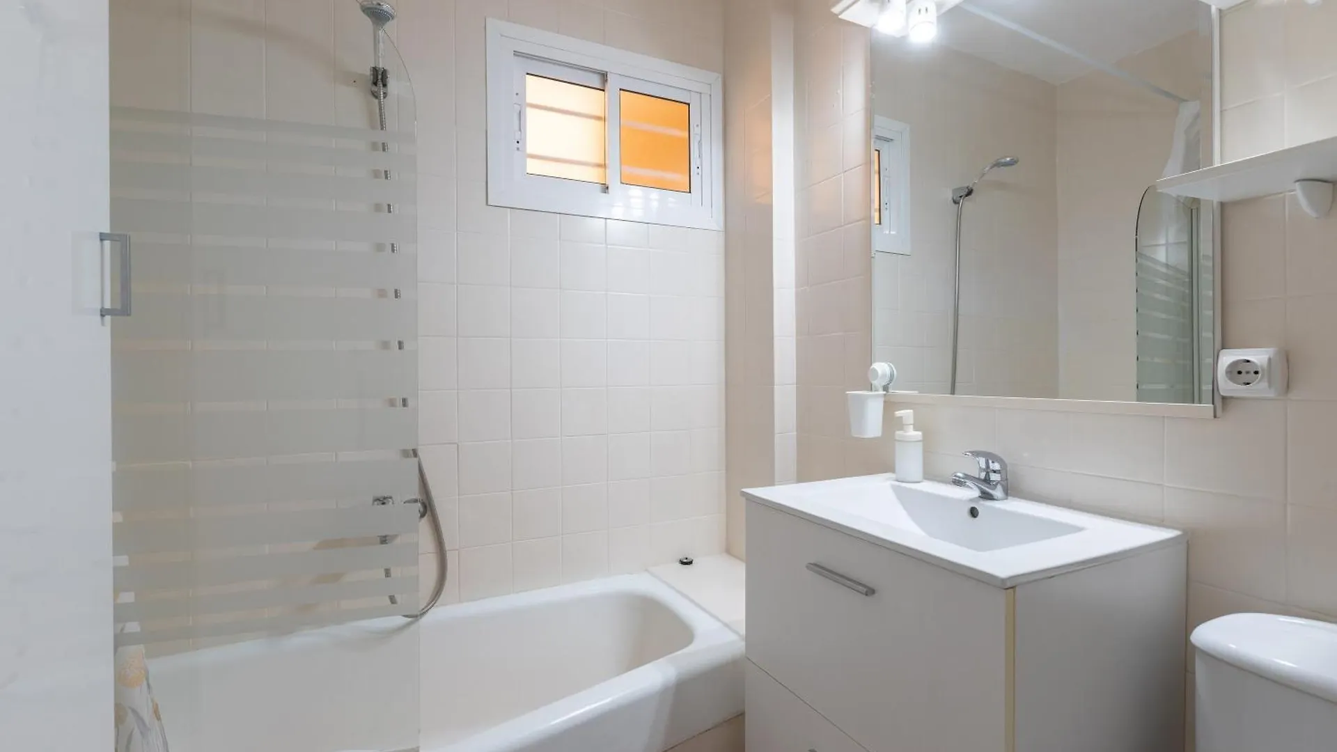 Apartamento Vistas A Piscina ベナルマデナ