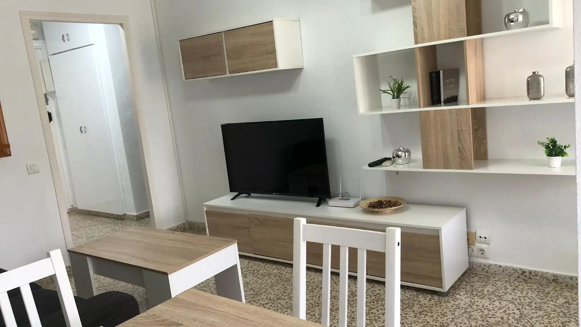 Apartamento Vistas A Piscina ベナルマデナ アパート